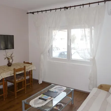 Del Mar Apartment