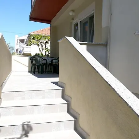 Del Mar Apartment